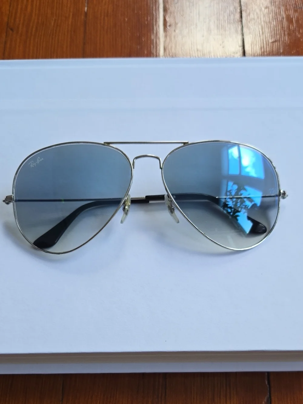 Ray-Ban Aviators - Picture 3 of 7
